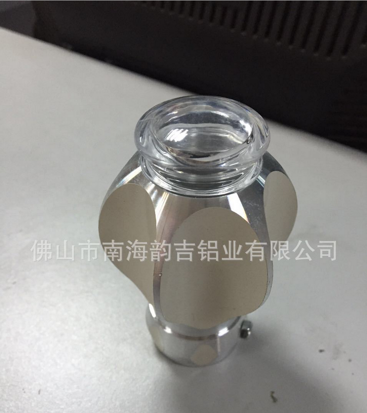 廠家直銷窗簾導(dǎo)軌鋁材