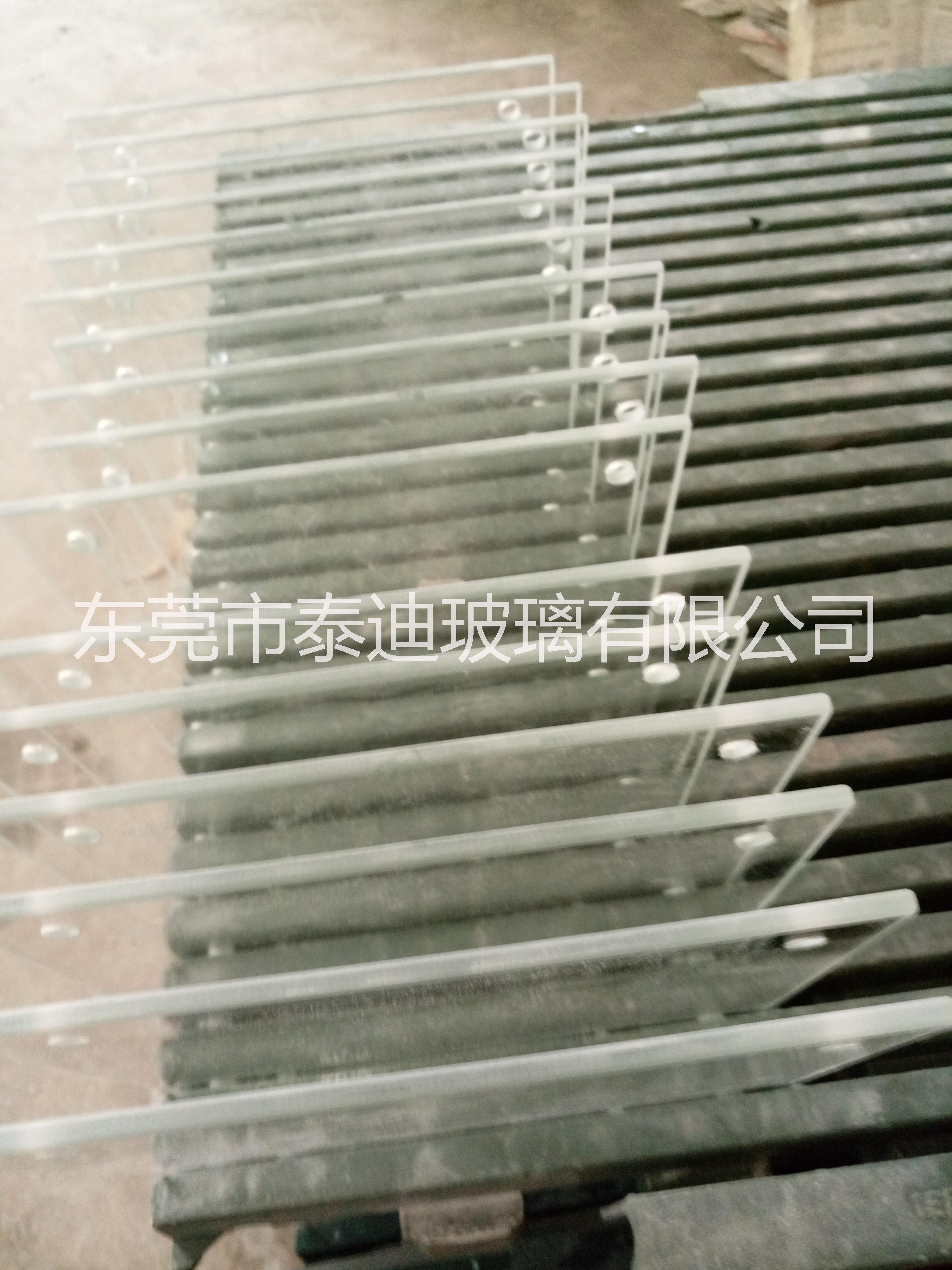 超白鋼化玻璃廠家直銷鋼化玻璃報(bào)價(jià)鋼化玻璃批發(fā)超白鋼化玻璃供應(yīng)商