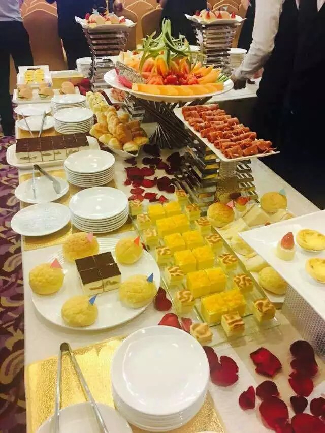 煜成餐飲有限公司，甜點(diǎn)冷餐專業(yè)服務(wù)