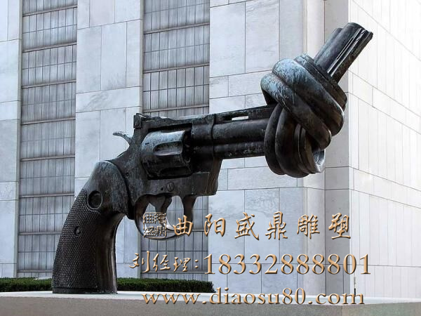 玻璃鋼小孩兒趕鴨子情景雕塑小品