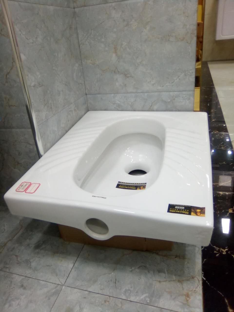 蒙娜麗莎衛(wèi)浴系列之 蹲便器，水箱，裝飾公司套餐內(nèi)全屋裝修免費送貨