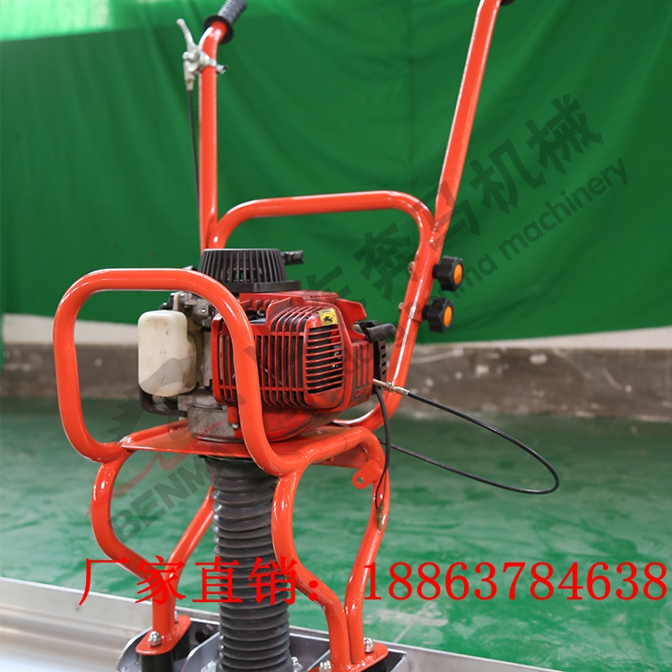 大廠家路面1-6米振動(dòng)尺 *整平尺混凝土振搗尺 刮平尺 現(xiàn)貨銷售