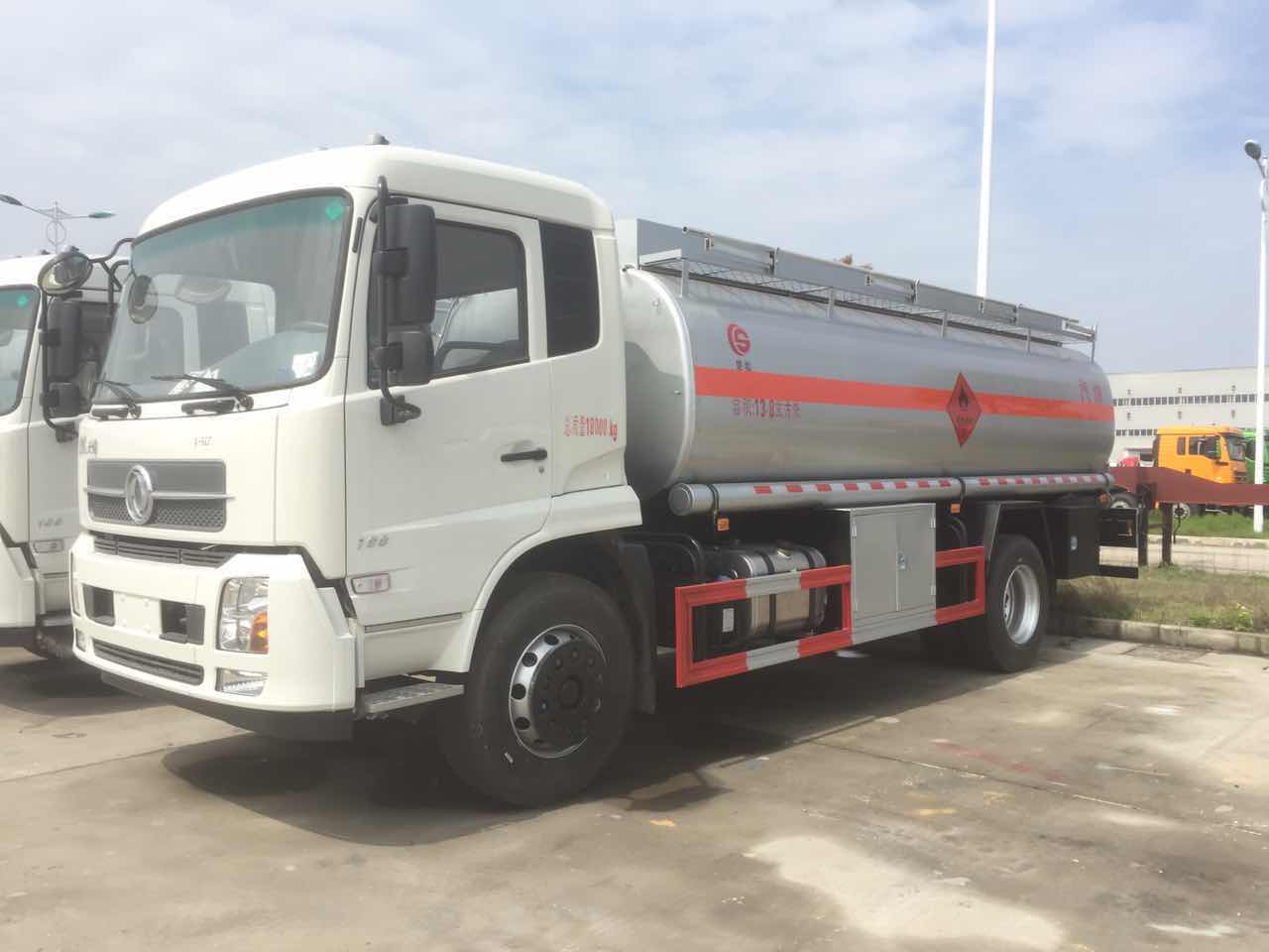 廠家直銷各種油罐車流動加油車運(yùn)