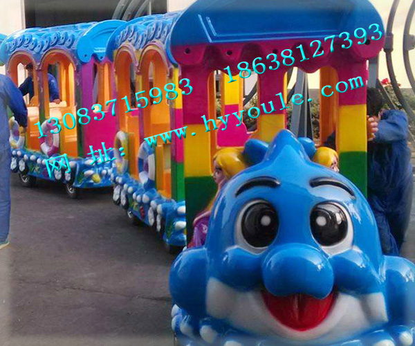 五月熱銷無軌小火車兒童游樂設(shè)備華藝游樂設(shè)備*