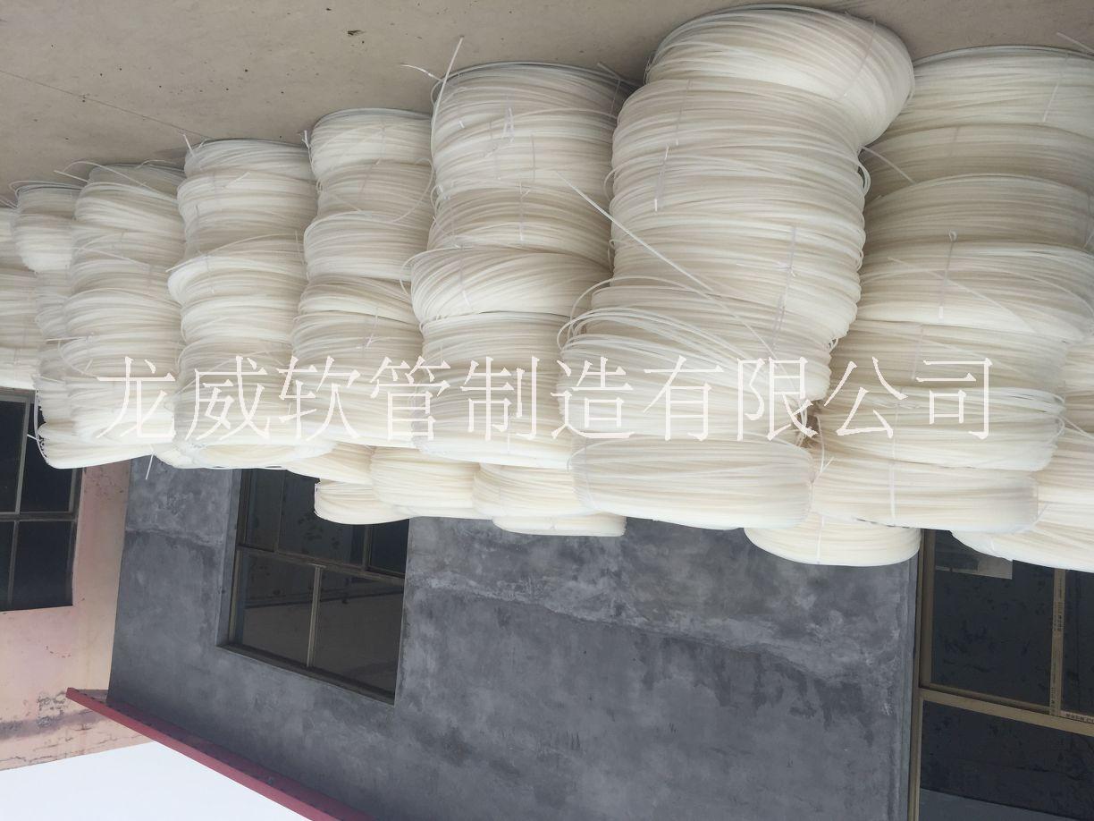 防靜電尼龍軟管導(dǎo)紗管尼龍阻燃鋼絲軟管黑色尼龍耐高溫透明尼龍管