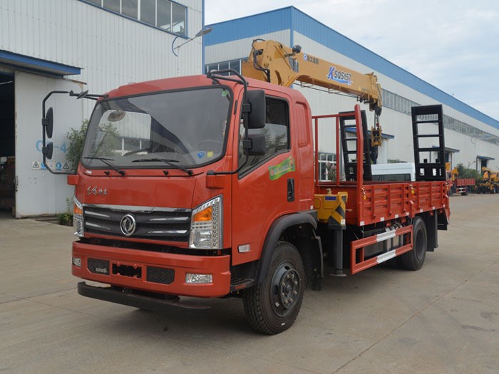 東風(fēng)特商4到8噸隨車(chē)吊