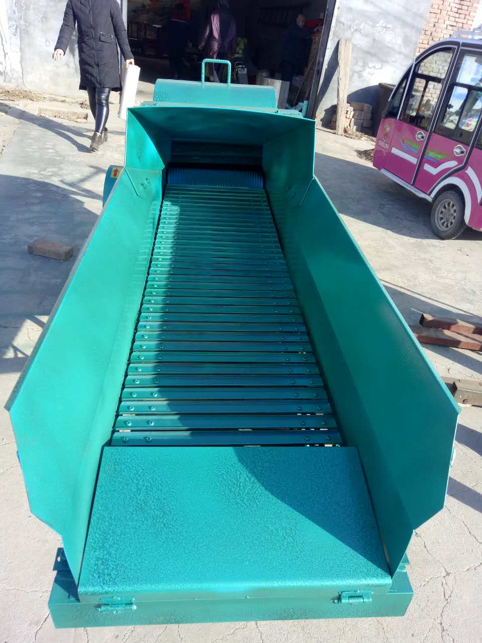 質(zhì)量*、設(shè)計合理、操作簡便秸稈揉絲機、牧草秸稈揉絲機