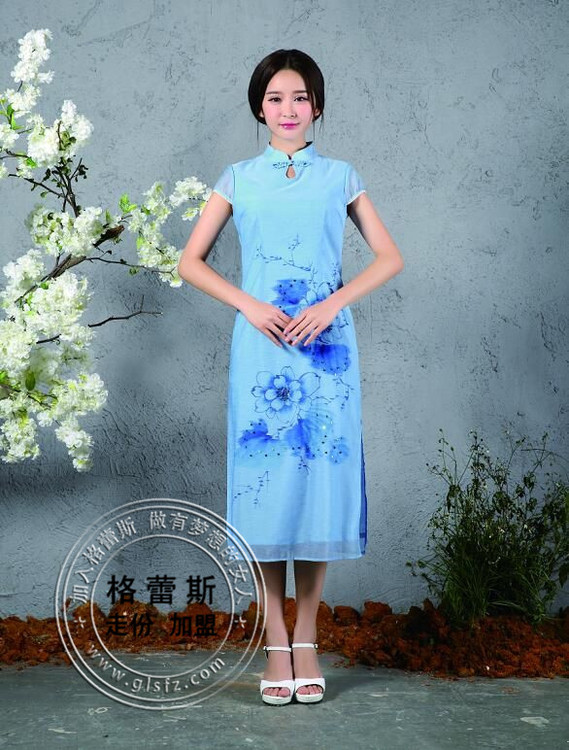 *風(fēng)范都是穿出來(lái)的，憶花尋帶你*時(shí)尚