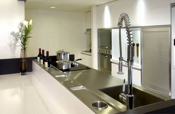 鏡面不銹鋼工作臺 不銹鋼臺面制作廠 不銹鋼臺面批發(fā)