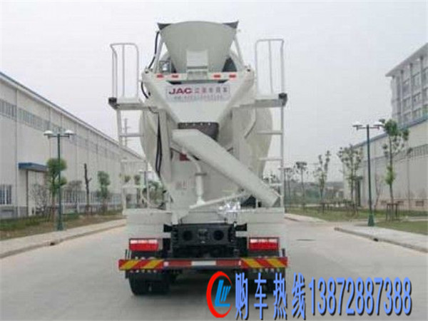 江淮8-10方型混凝土攪拌運(yùn)輸車