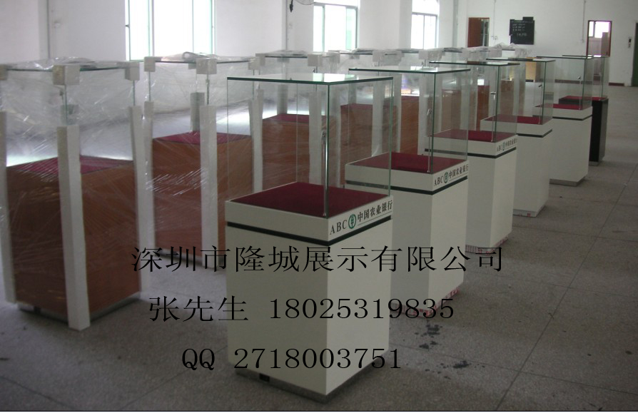 供應廠家直銷銀行展柜、銀行展柜設計訂做