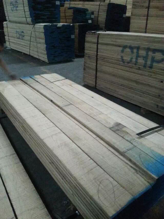 大量批發(fā)優(yōu)質(zhì)紅橡家具材，工藝品，門衣柜等