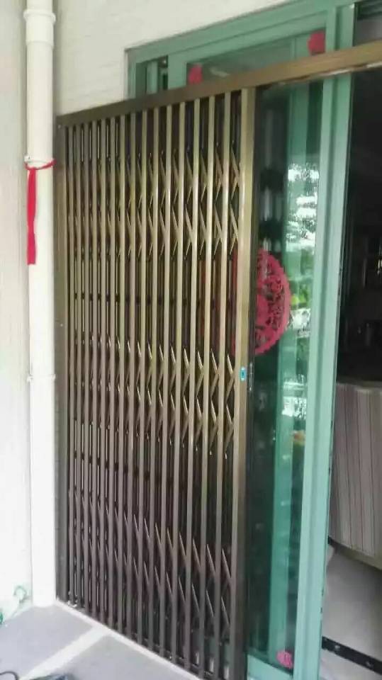 佛山廠家供應(yīng)高硬度鋁合金拉閘門窗