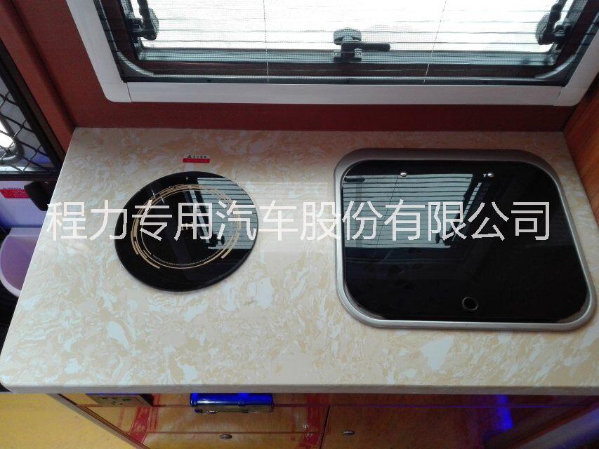 廣東依維柯房車  旅居車生產(chǎn)廠家