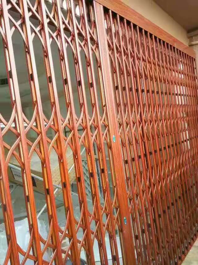 佛山廠家供應(yīng)高硬度鋁合金拉閘門窗