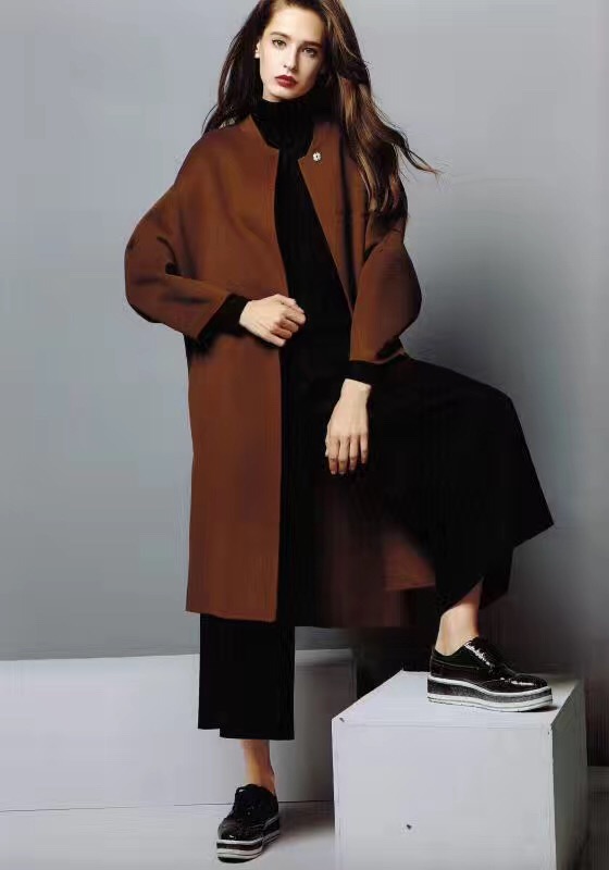 北京璐琪雙面呢羊絨大衣，另有芭芭利亞凱倫詩莫名艾安琪專柜女裝批發(fā)