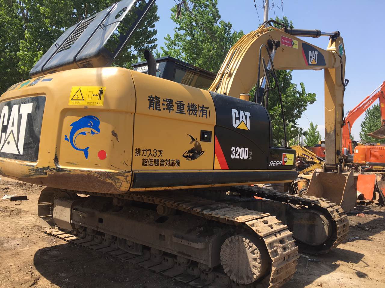 卡特320D2二手挖掘機全國包送，質保1年，手續(xù)齊全