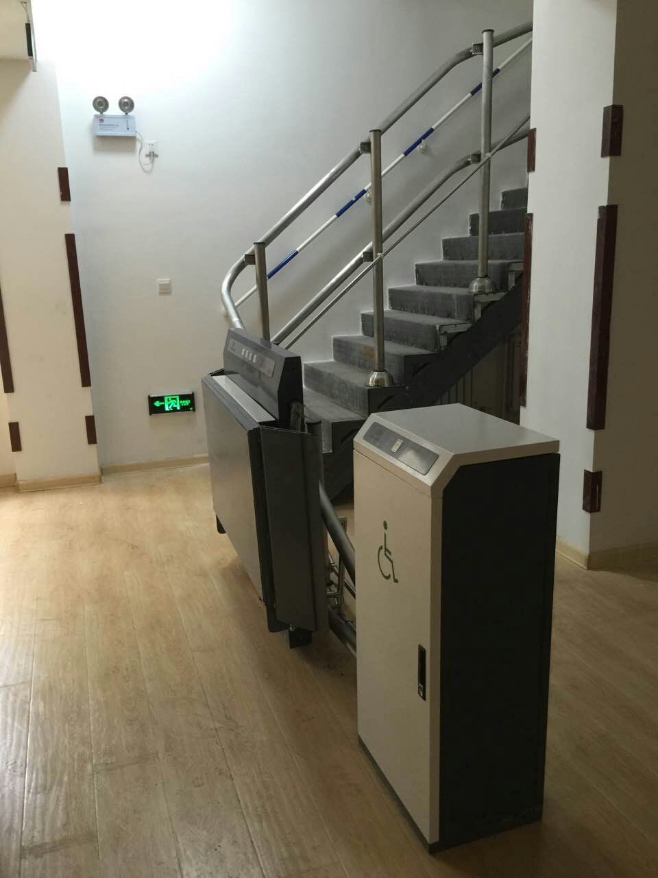 淮南市定制按裝啟運老年人斜掛式無障礙升降平臺 樓梯升降機   XJL-025 無障礙電梯 斜掛式殘疾人升降機