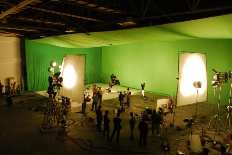 西紅柿與藝天下欄目暢談歡快 牡丹江微電影MV個人形象短片制作