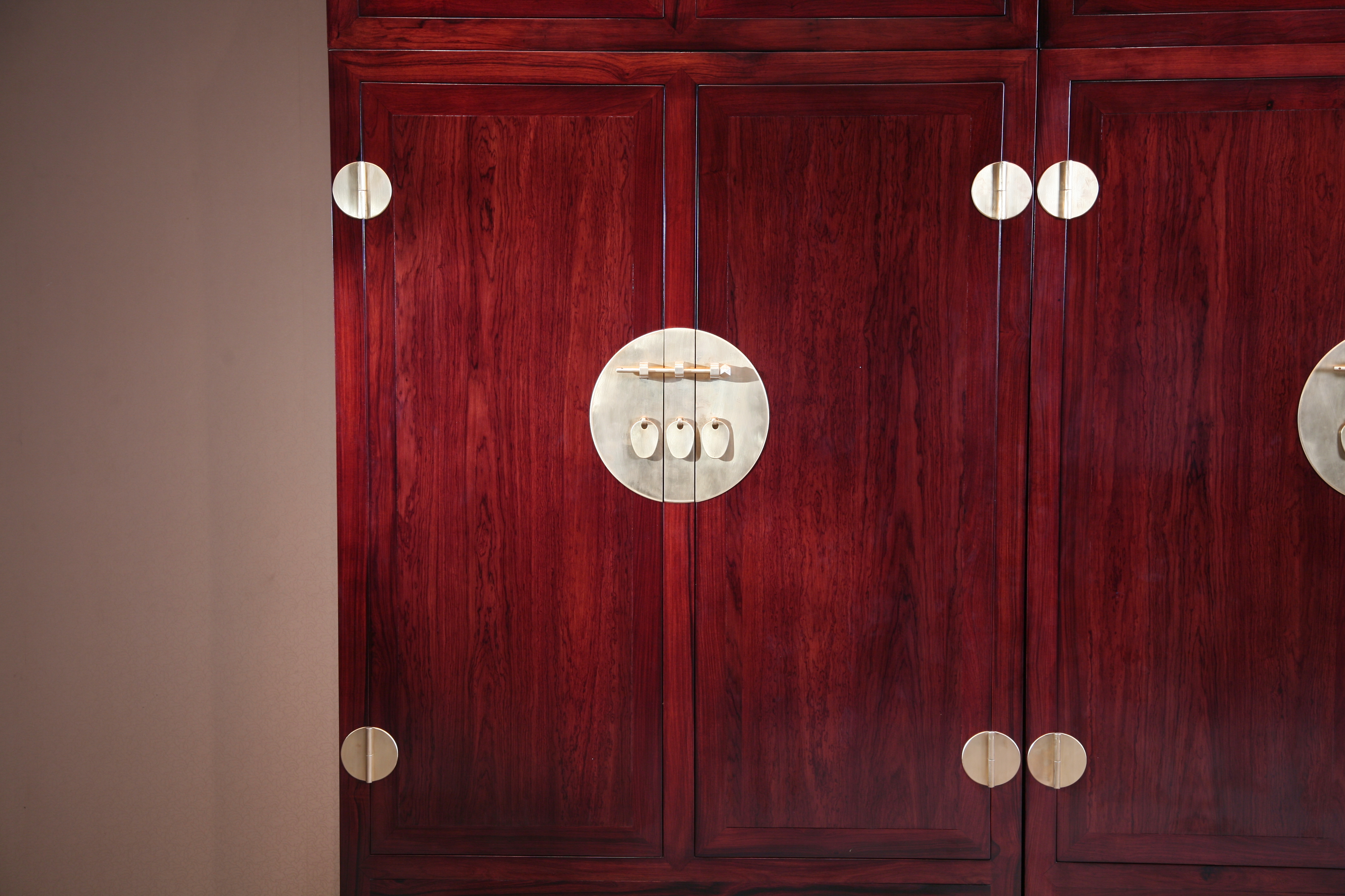 廠家直銷大紅酸枝頂箱柜紅木衣柜紅木家具頂箱柜花枝頂箱柜