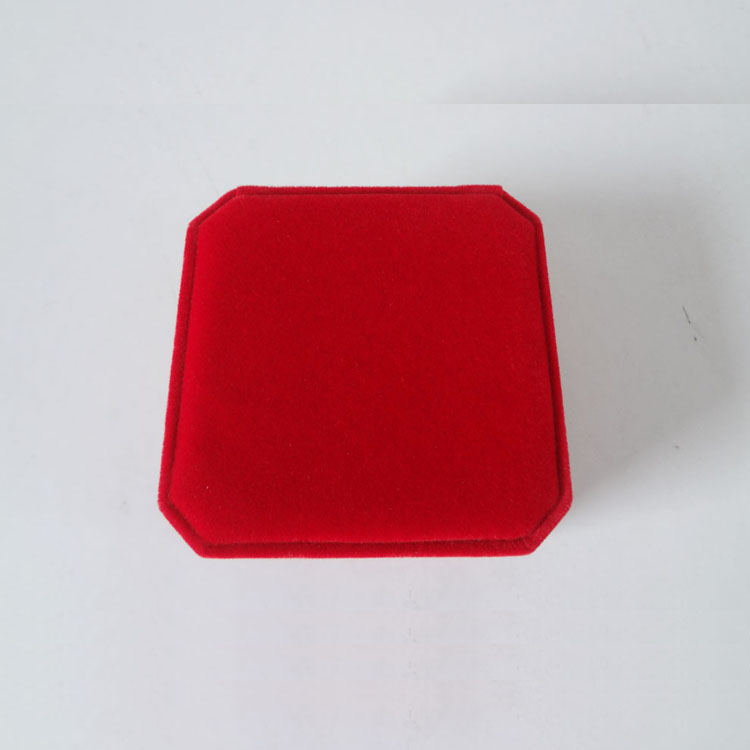廠家現(xiàn)貨直銷戒指盒 絨布飾品盒  廠家現(xiàn)貨直銷手鐲盒 絨布飾品盒