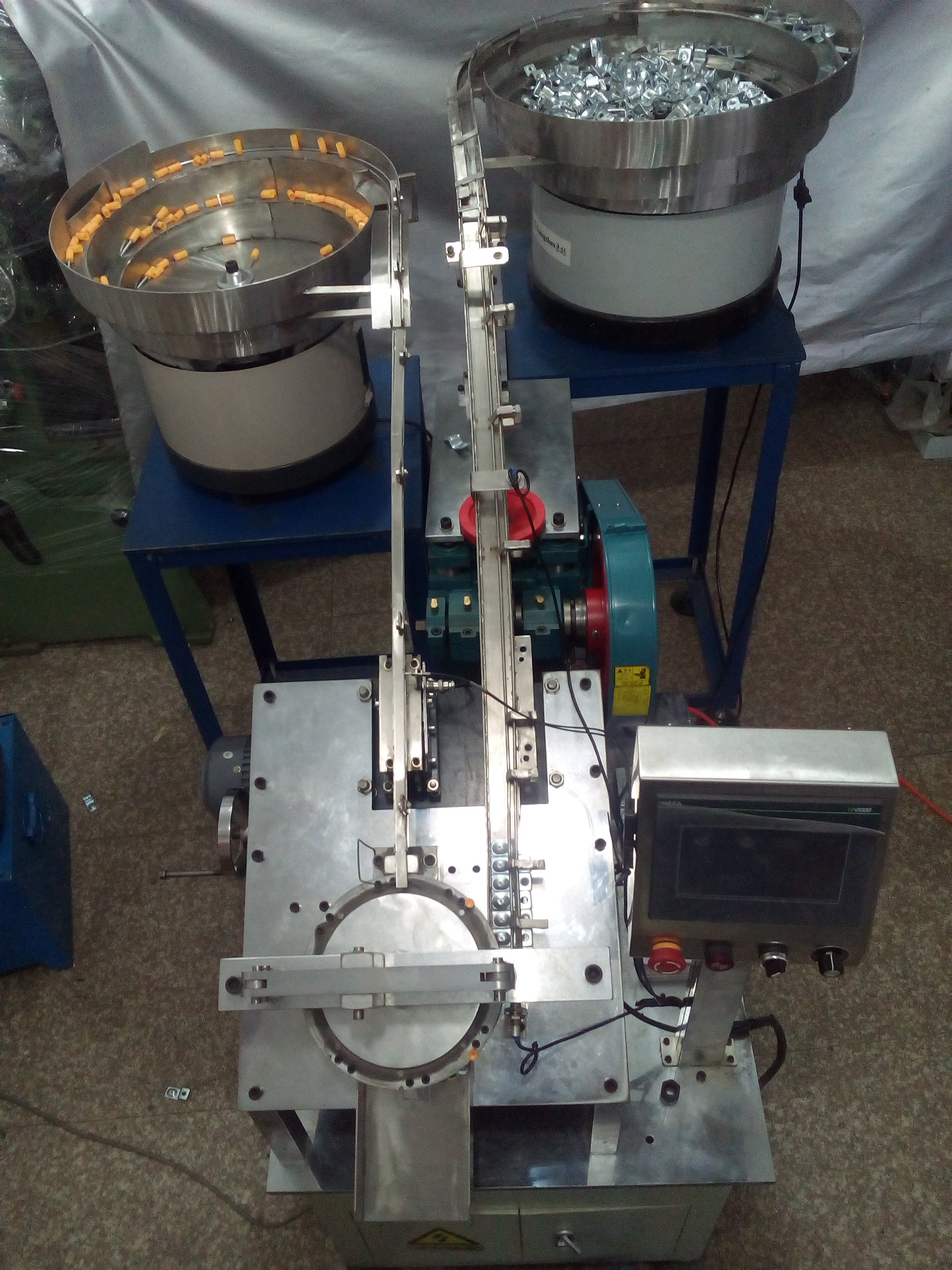 自動(dòng)插釘機(jī) 自動(dòng)非標(biāo)插釘機(jī)