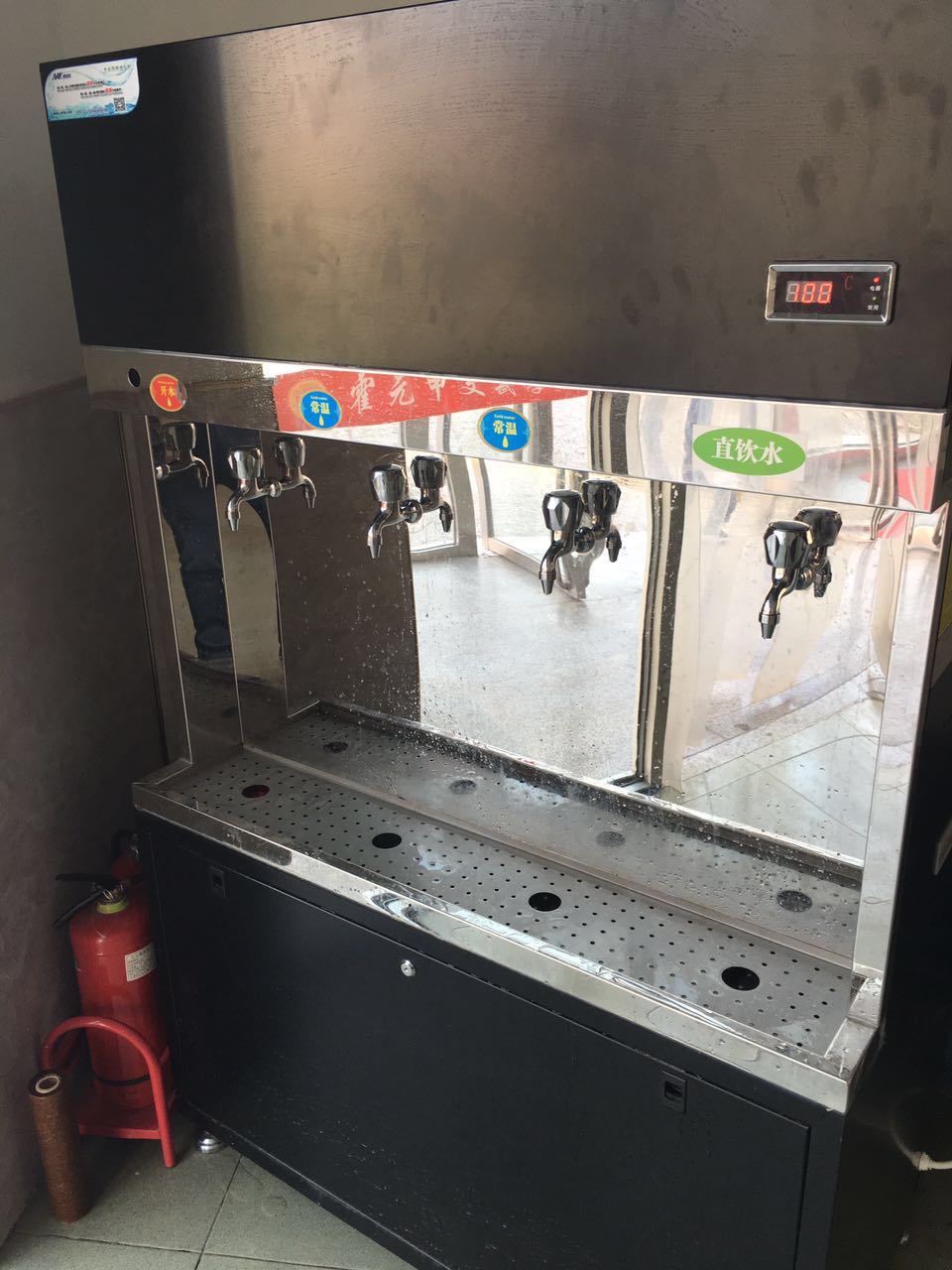 供應(yīng)太原校園直飲機(jī)  納科直飲機(jī)廠家 *惠