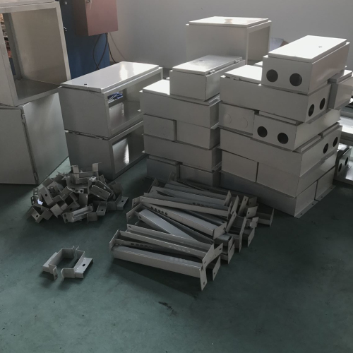 母線槽插接箱  定制箱體與開關(guān) 配套插接式母線槽使用槽插接箱