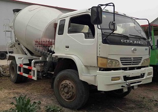 雙動(dòng)力新式混凝土攪拌車(chē)價(jià)格