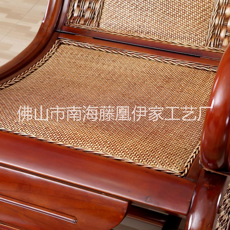 藤搖椅實(shí)木搖椅老人椅逍遙椅定制 老人椅廠家批發(fā)