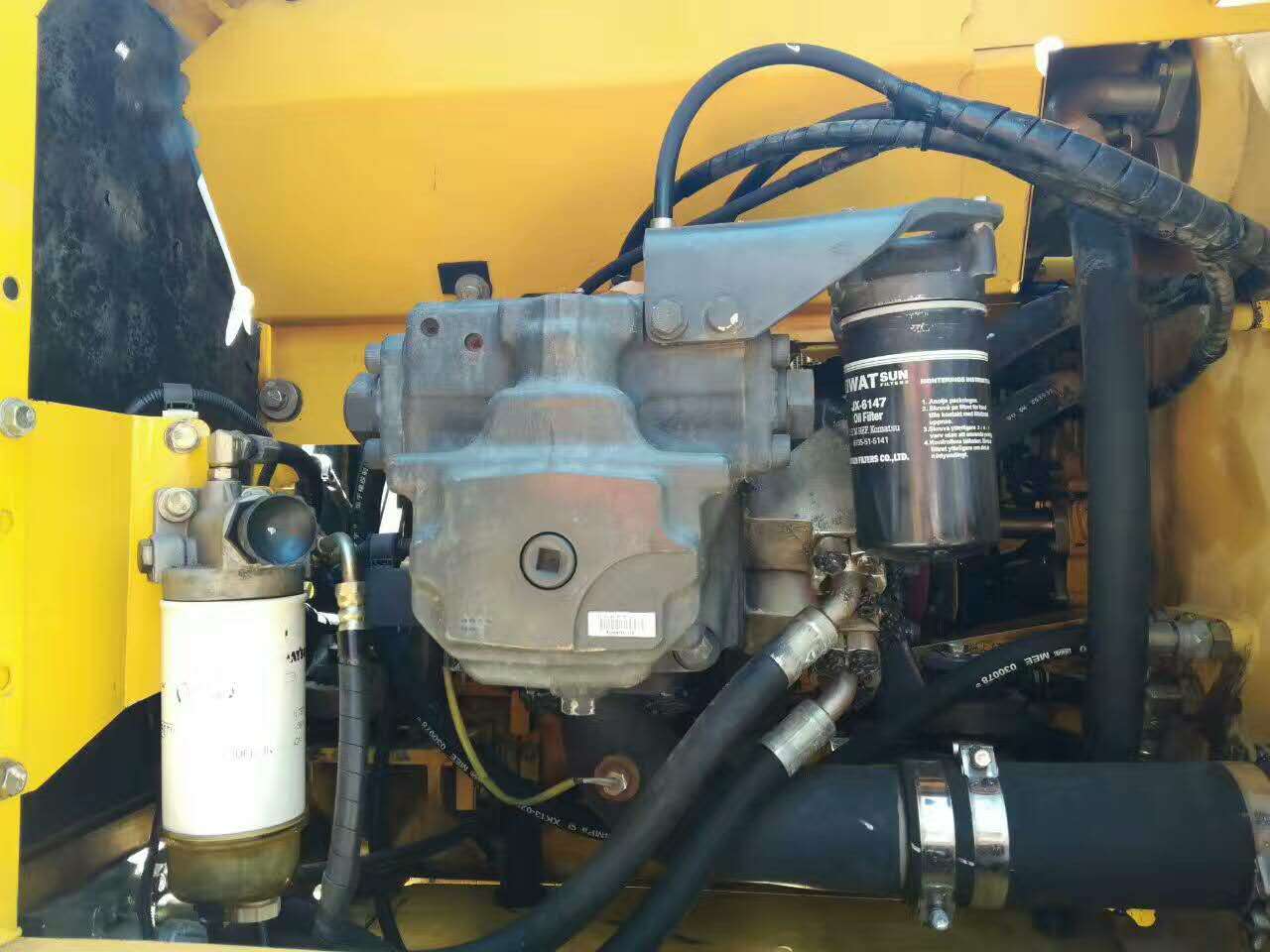 二手小松210-8挖掘機-上海金誠