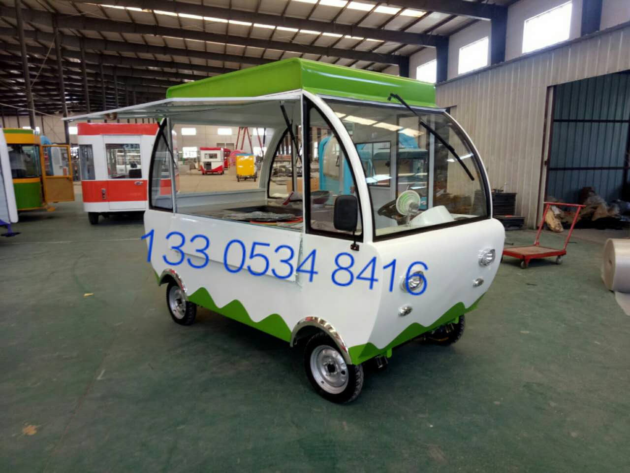 四輪奶茶車(chē)?yán)滹嬡?chē)售貨車(chē)