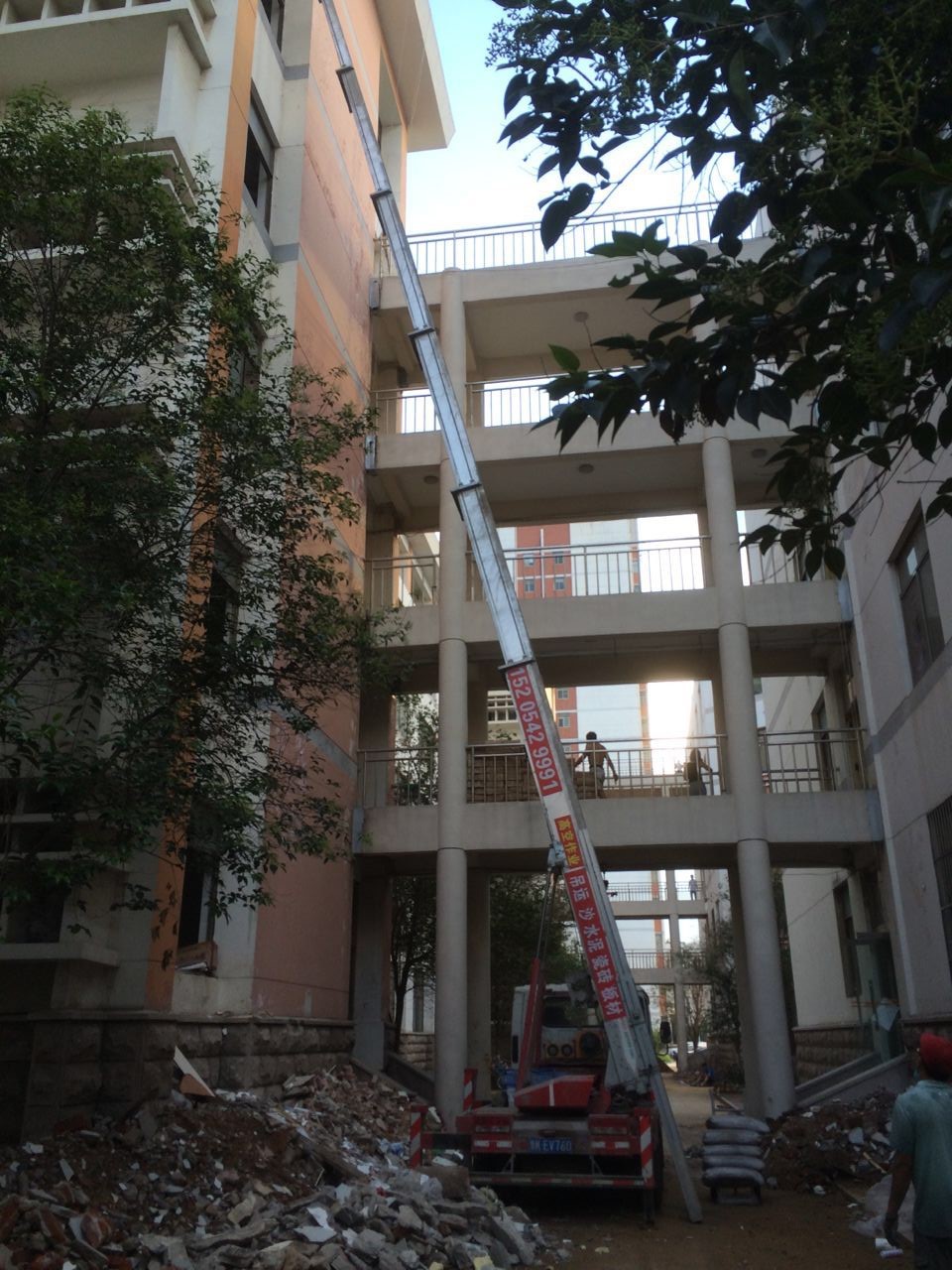 不一樣的特種車15165256877