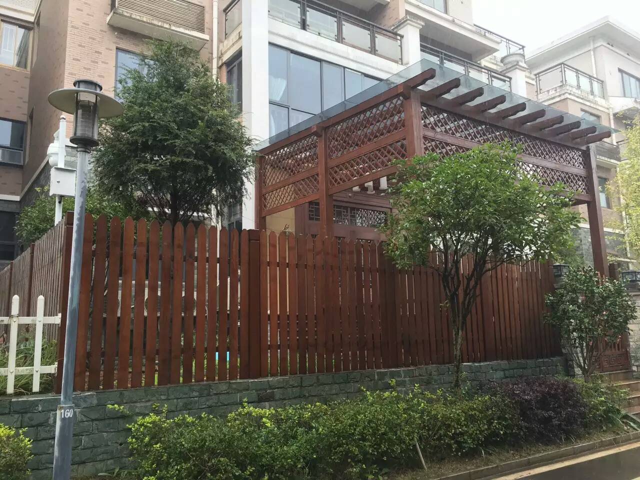 供應(yīng)長(zhǎng)沙防腐木廊架，長(zhǎng)沙最物美價(jià)廉的防腐木廊架廠家