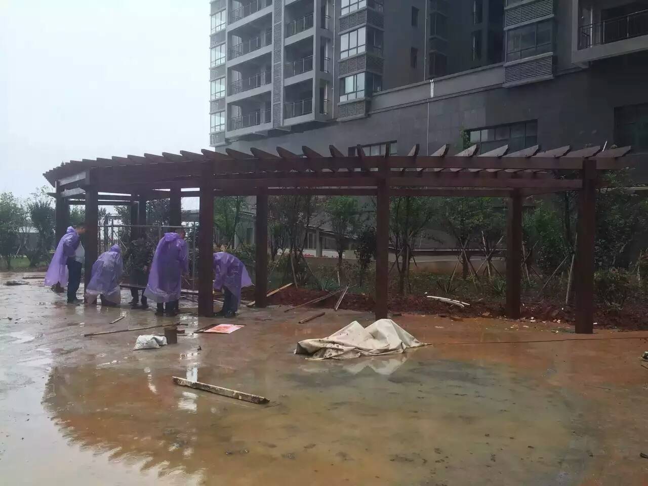 常德防腐木花架葡萄架陽(yáng)光房廊架等，防腐木長(zhǎng)廊廊道護(hù)欄欄桿圍欄地板等