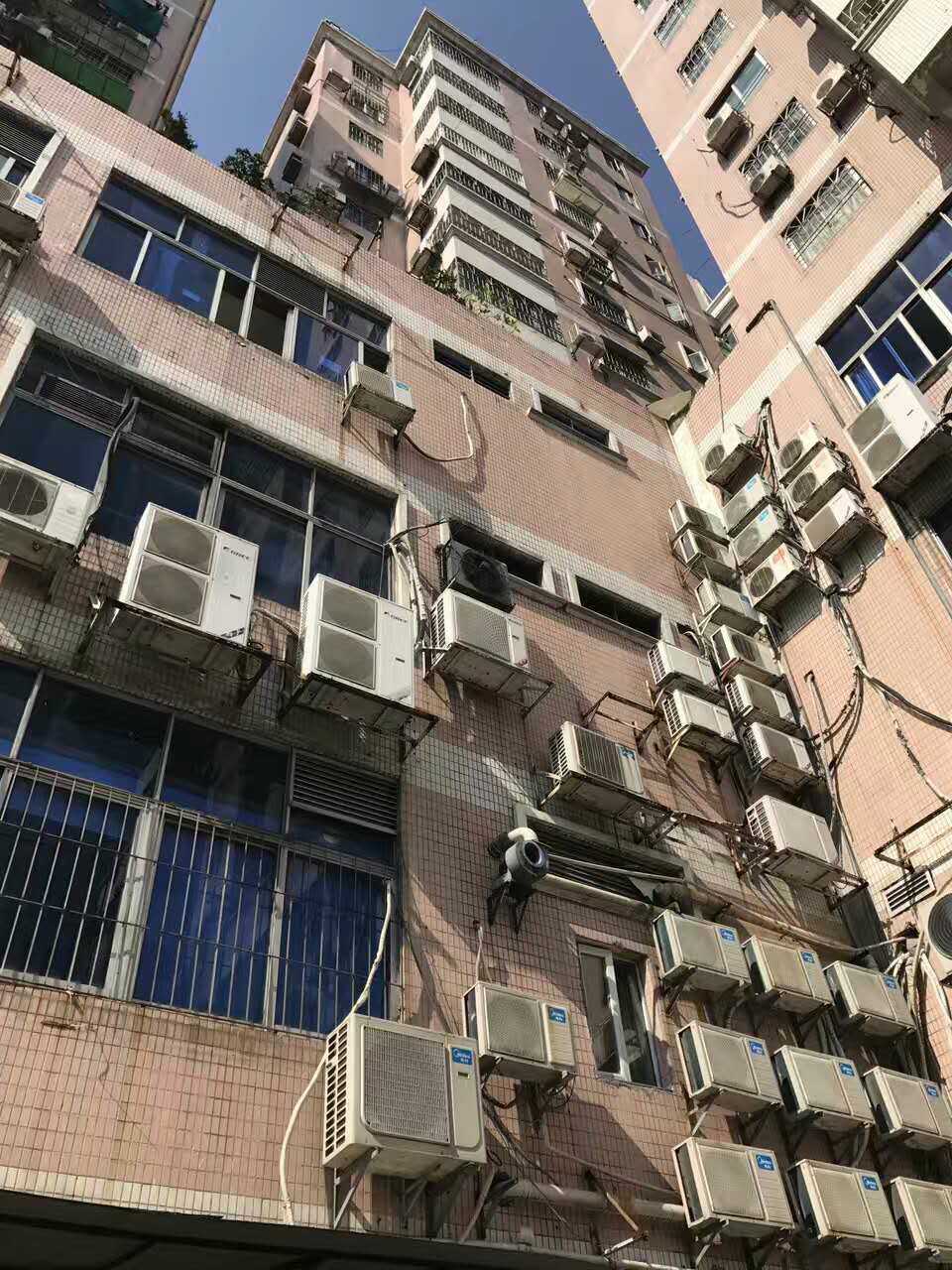 廣州廢舊空調回收聯(lián)系電話  專業(yè)回收空調 廣州*回收空調哪家好