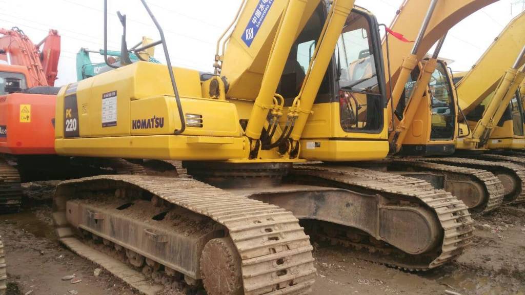 二手沃爾沃挖機(jī)240*出售 二手小松挖機(jī)240*出售