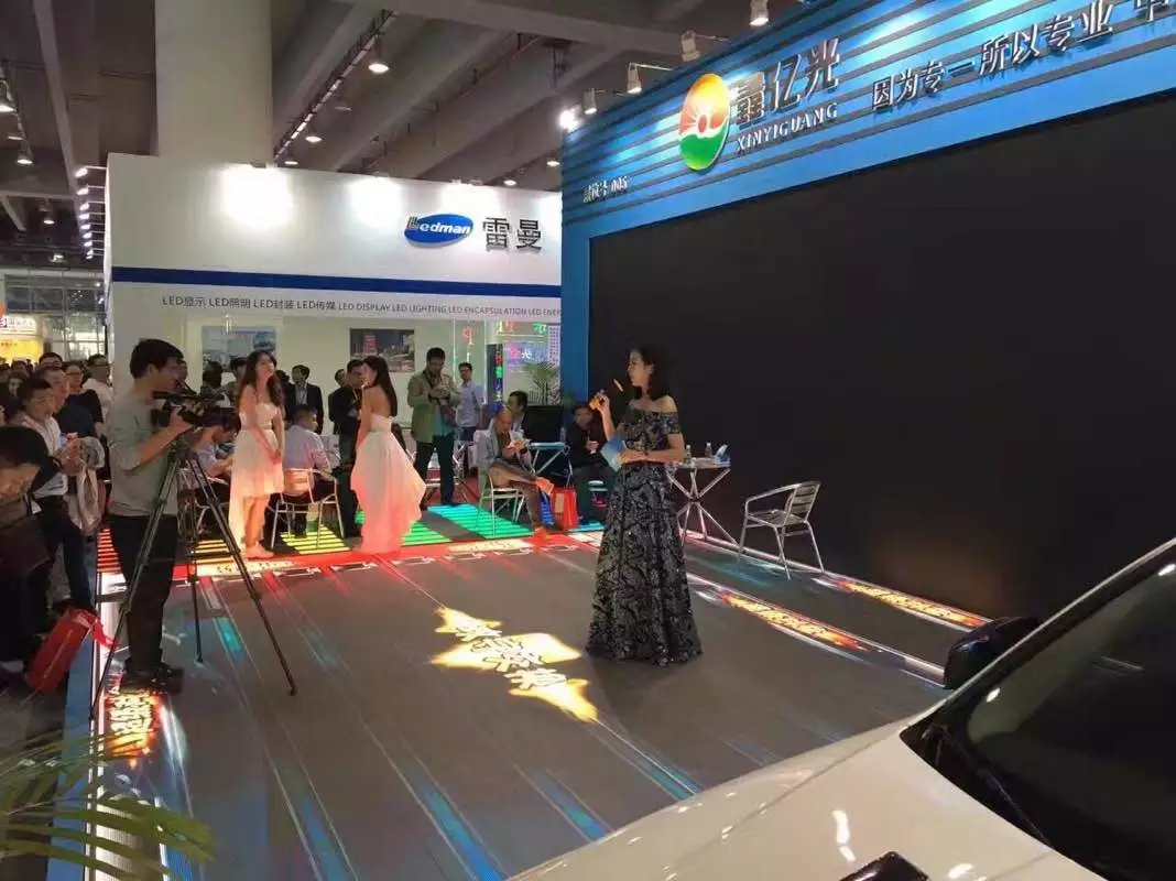 led地磚屏 led地磚屏智能感應(yīng)