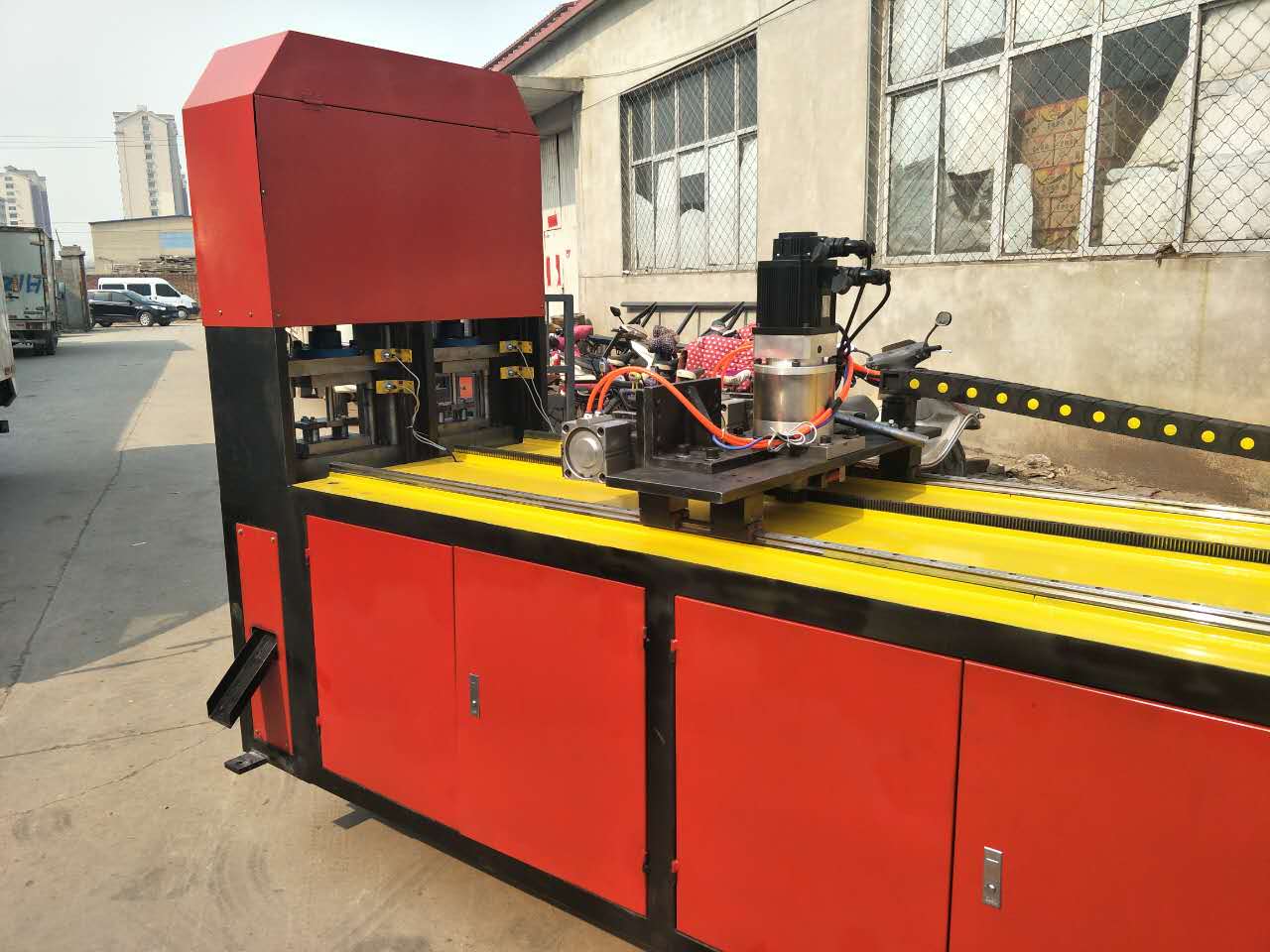 河北建華機(jī)械供銷型材沖孔機(jī)數(shù)控沖