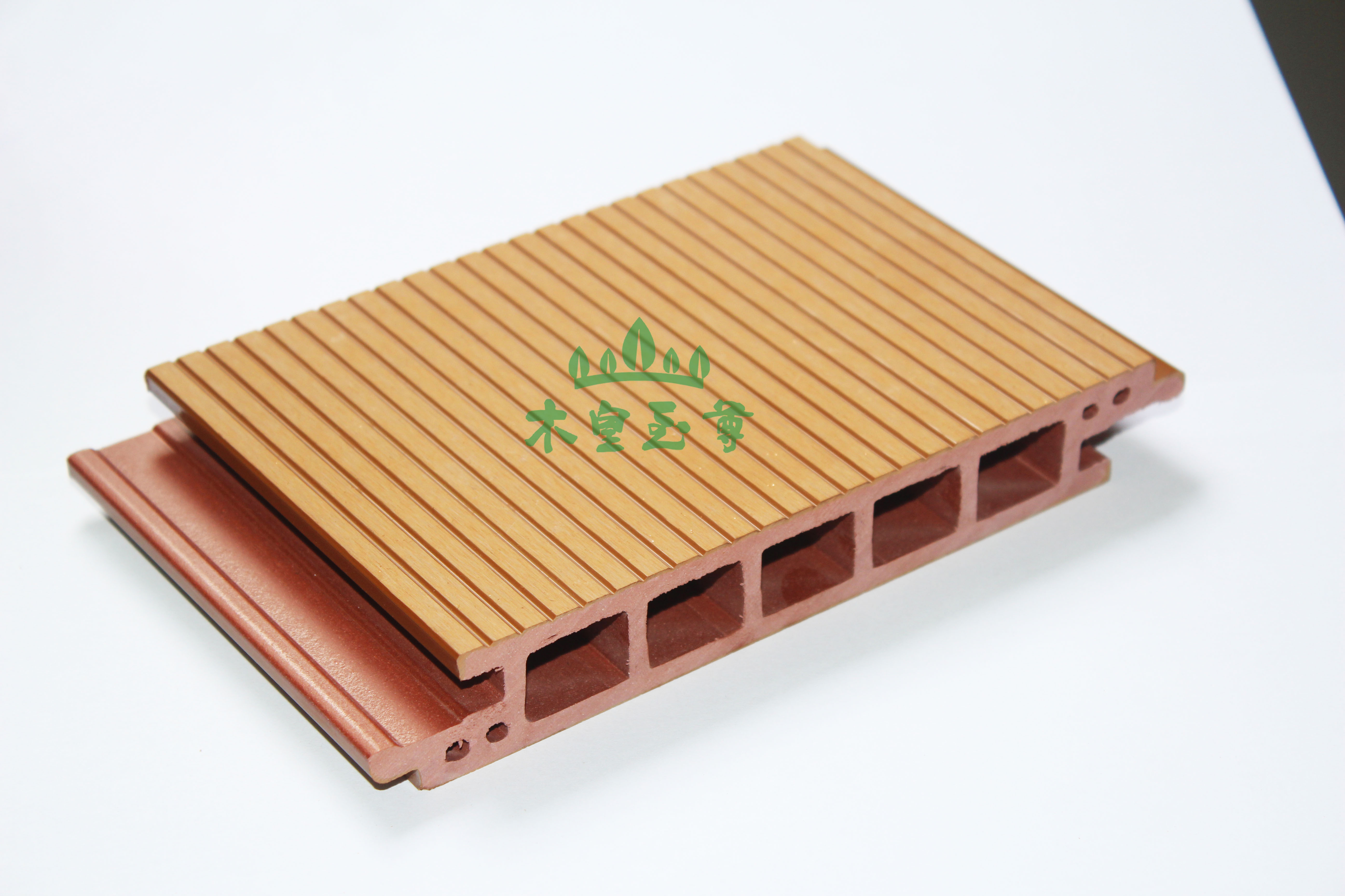 圓孔塑木地板直銷-塑木地板批發(fā)