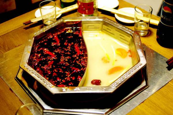 砂鍋串串香培訓 冷串串培訓 油炸小吃送口水雞配方   砂鍋串串香培訓包食宿