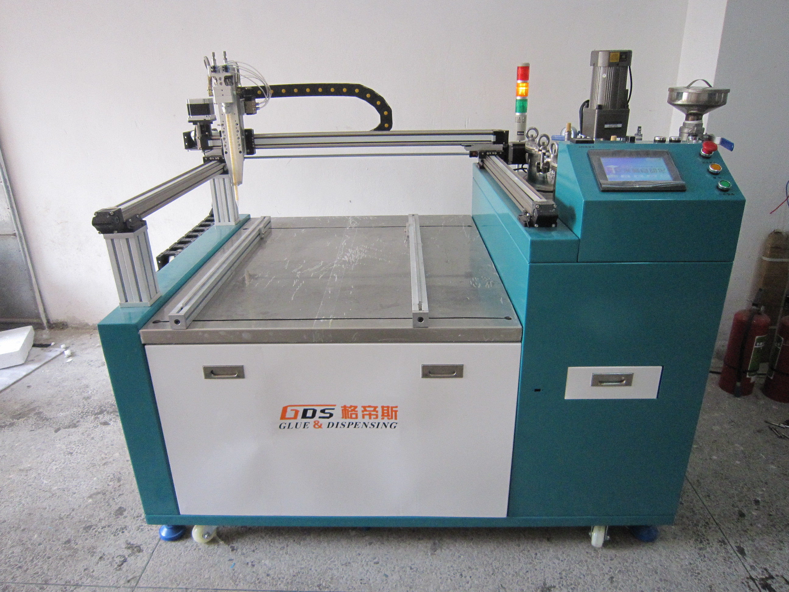 埋地?zé)艄嗄z機(jī)