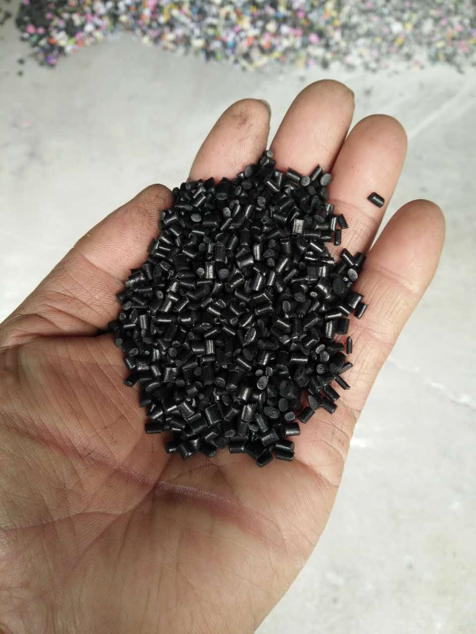 濱?？h塑料顆粒加工銷售