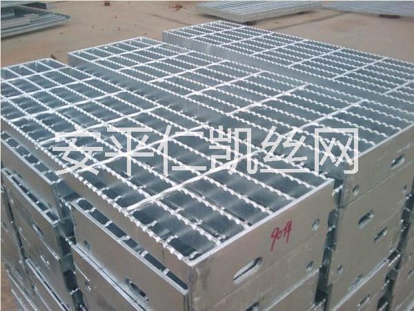 廠家直銷齒形鋼格板 防滑鋼格板 可加工定做