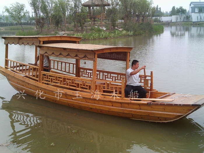 廠家直銷高低篷  休閑旅游觀光船 電動(dòng)仿古木船 價(jià)廉物美 量大從優(yōu)