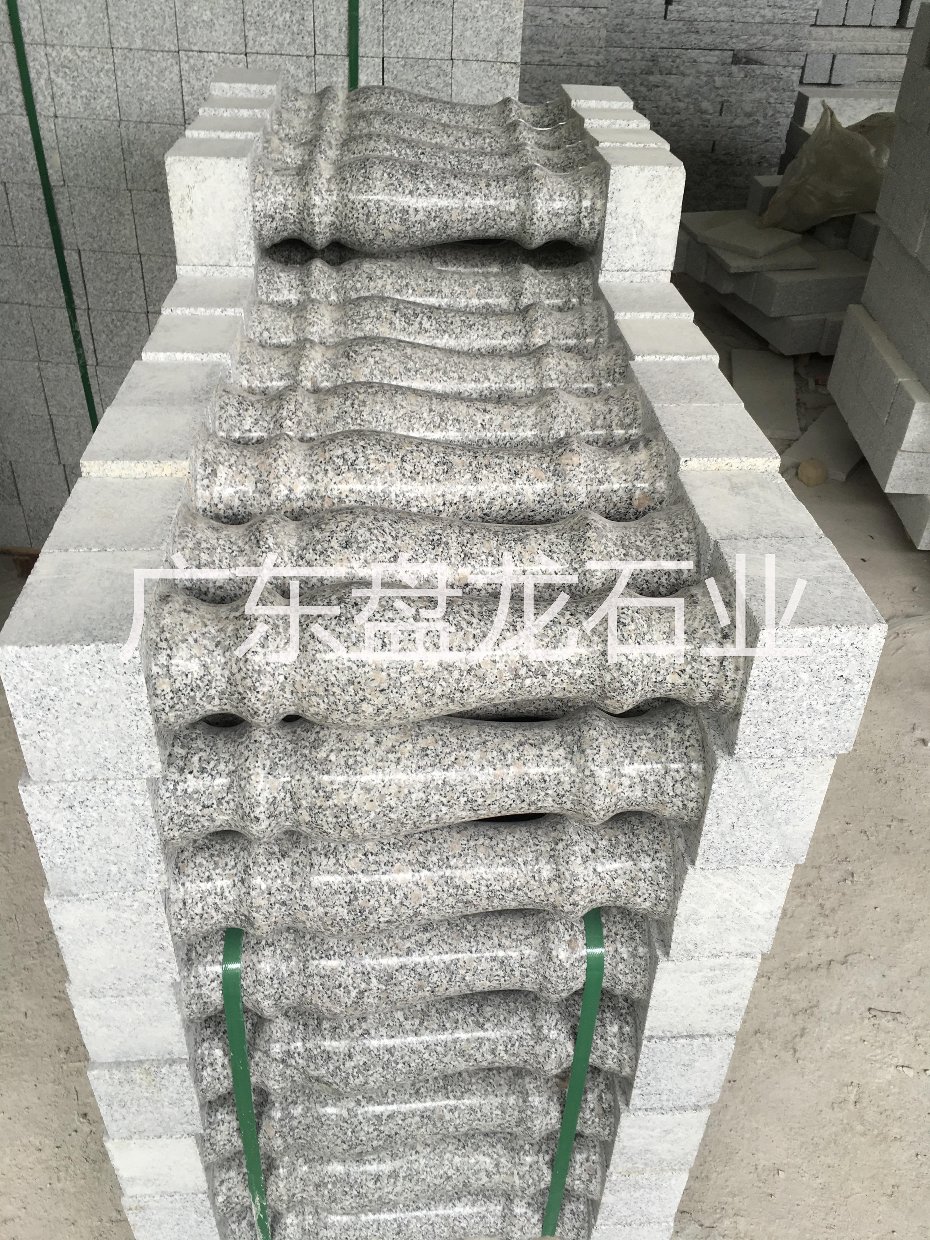 廣東花瓶柱石材 光面廉江花花瓶柱 批發(fā)花瓶柱建筑護(hù)欄陽(yáng)臺(tái)欄桿 花崗巖板材