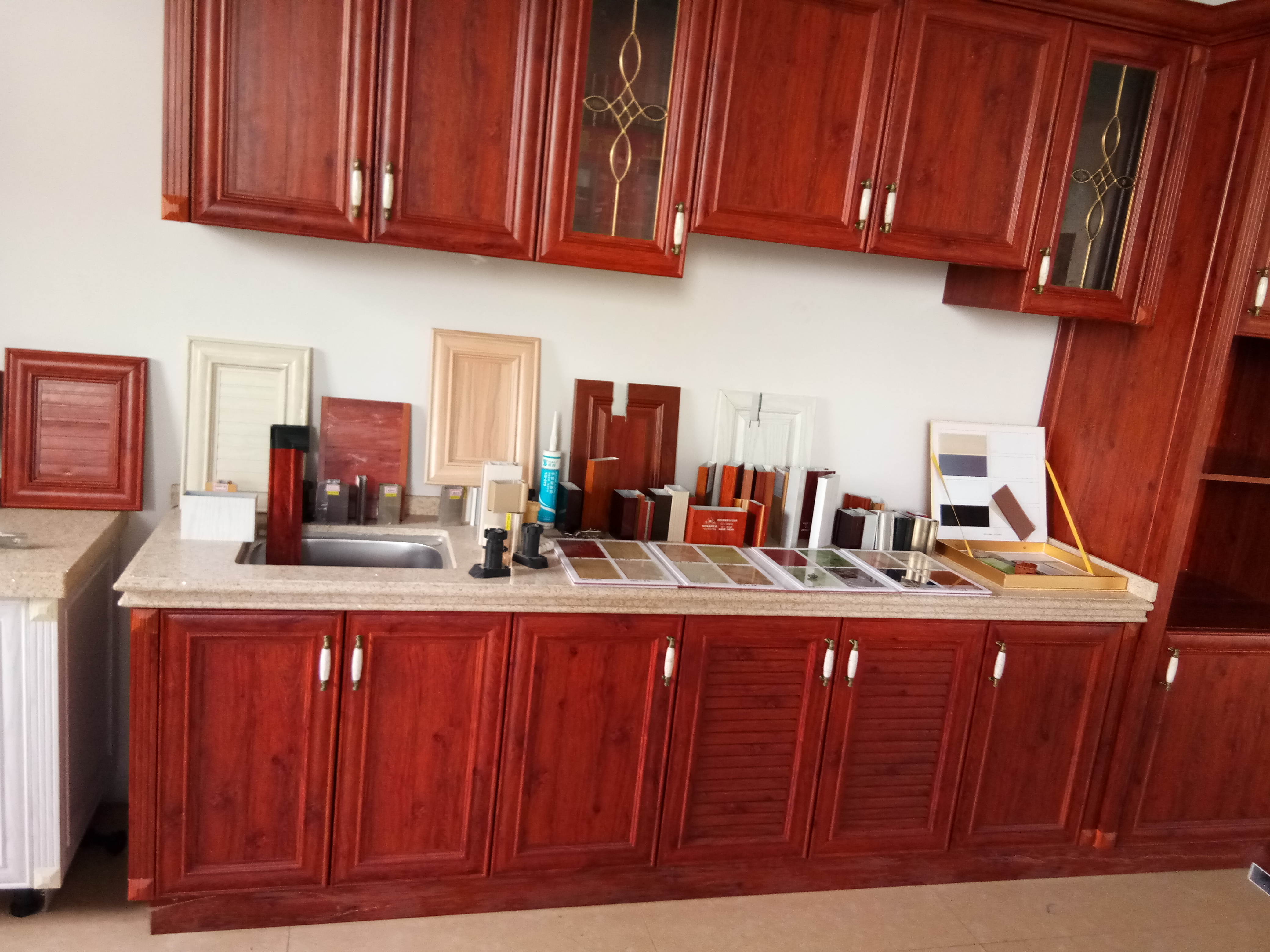 全鋁合金櫥柜衣柜鋁材陶瓷合金鋁材廠家直銷，成品定制