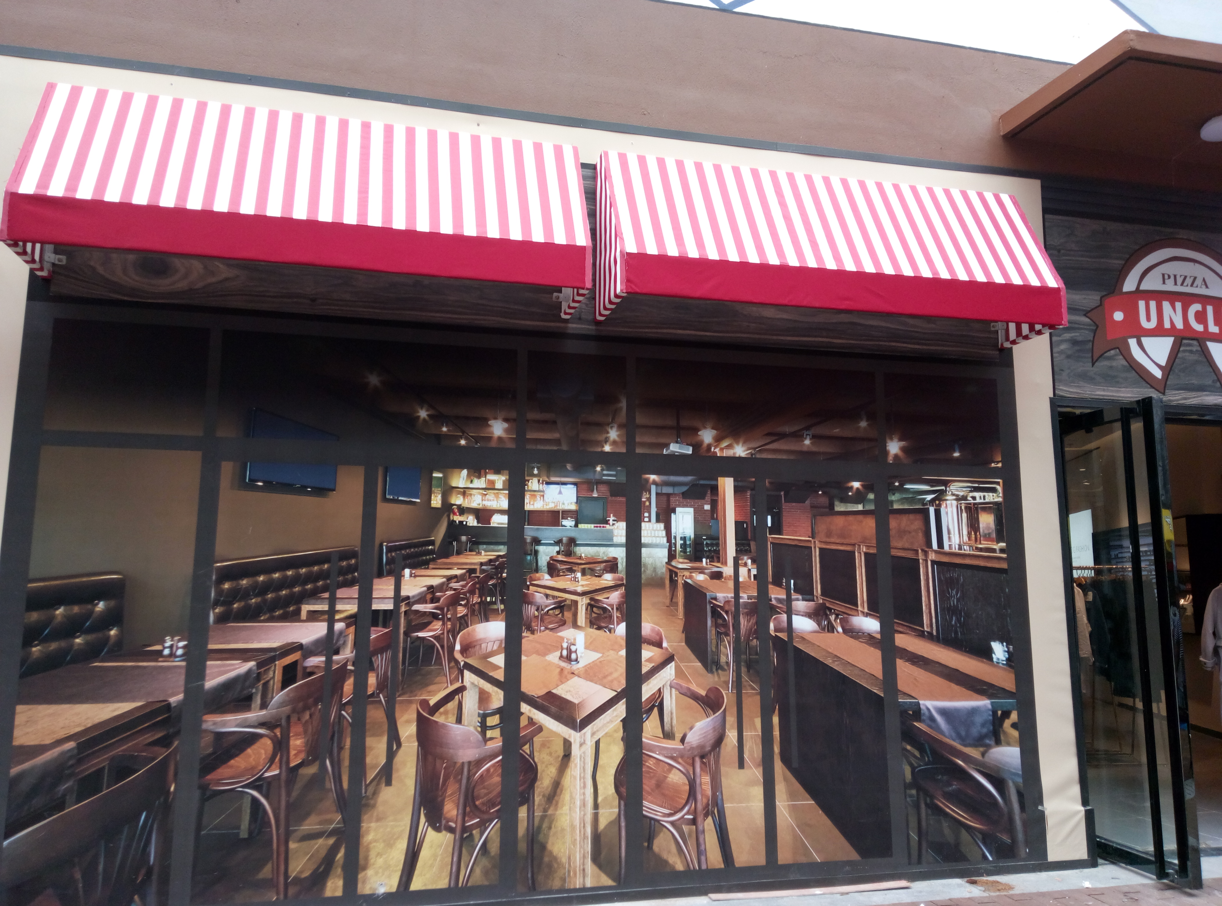 佛山廠家定制梯形篷別墅酒店窗戶篷戶外陽臺店面遮陽棚 店面遮陽蓬