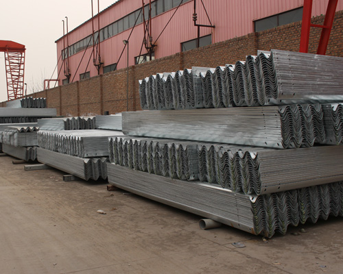 飛越交通護欄板 冠縣護欄板 護欄板報價