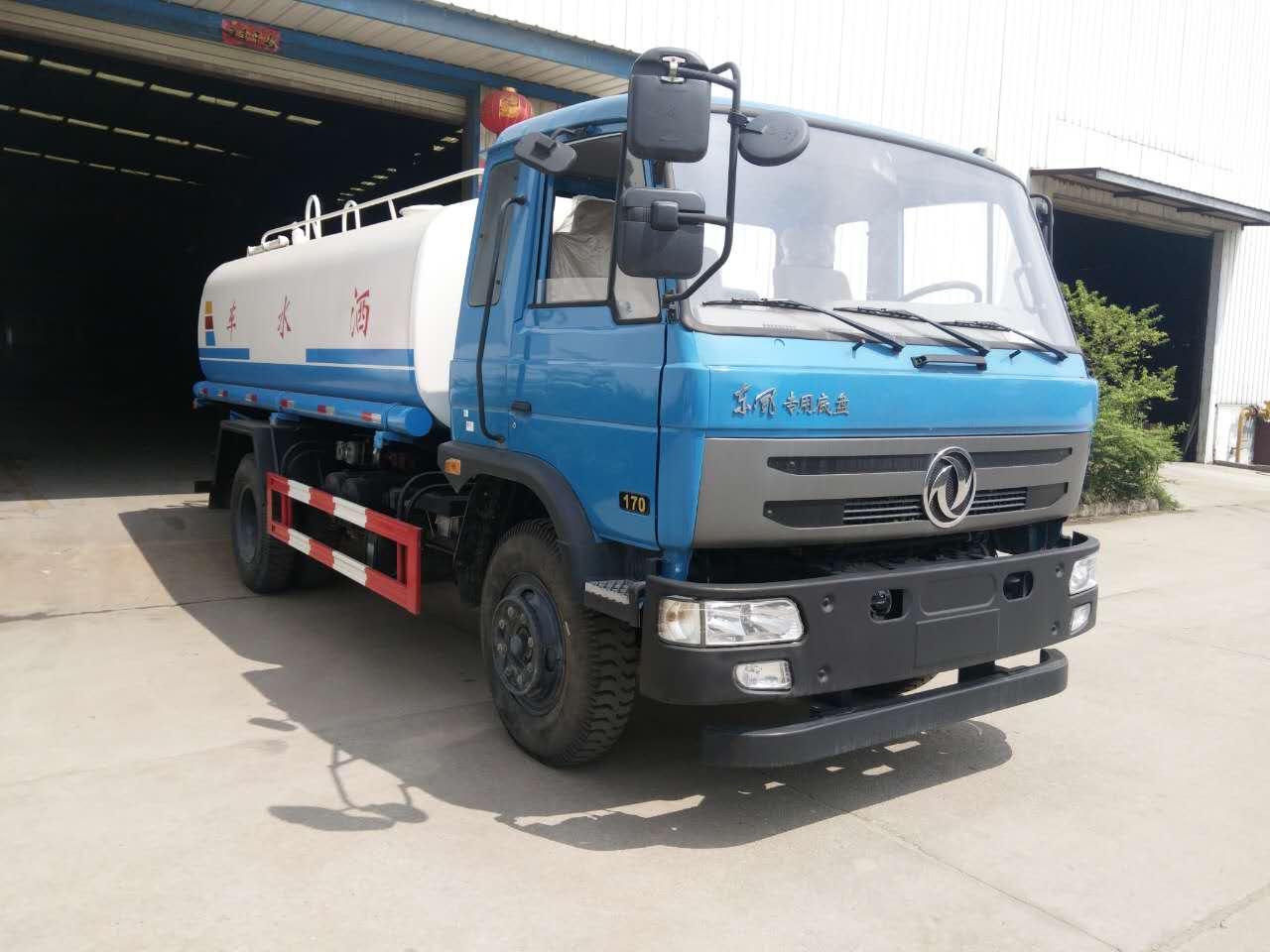 國五灑水車12噸灑水車哪里生產(chǎn)